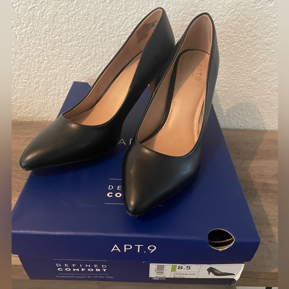 Apt 9 black pumps, 8.5